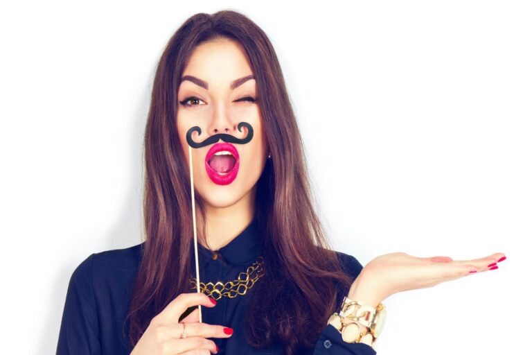 Αποτρίχωση πρόσωπο: Σπιτικές θεραπείες για την αφαίρεση των τριχών του άνω χείλους