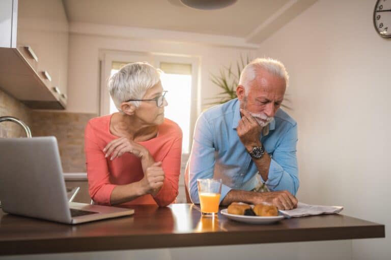 Συμπεριφορά διαζύγιο: Τα νευροψυχιατρικά συμπτώματα συνδέονται με το διαζύγιο