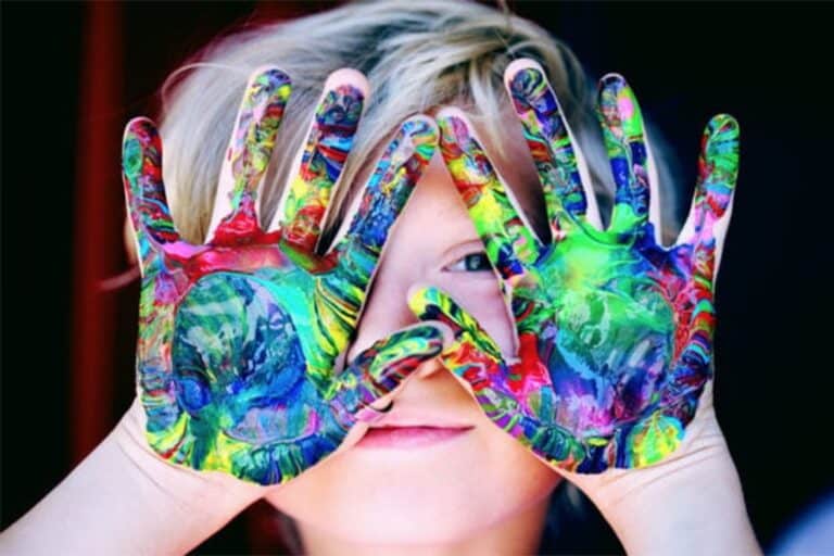 Καναδάς: Κακή ψυχική υγεία και βία μεταξύ των απειλών για τα παιδιά