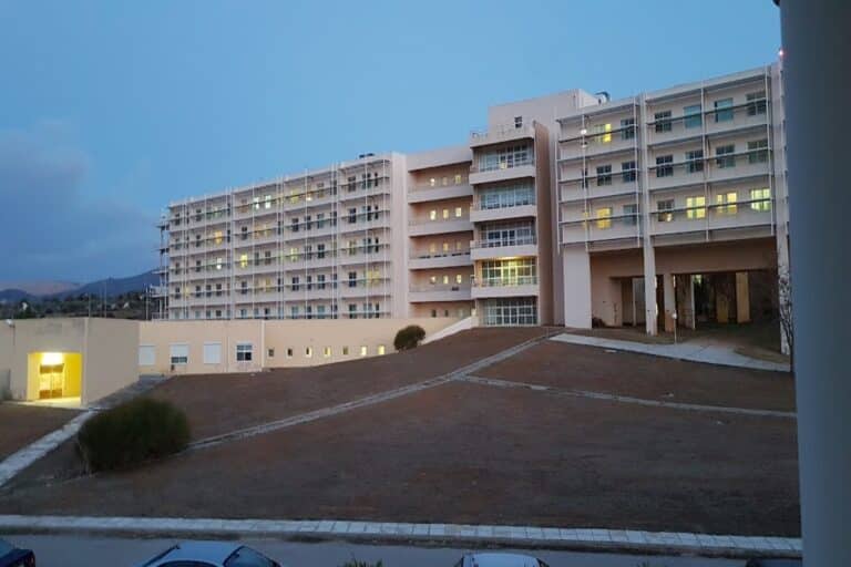 Φωτιά Αλεξανδρούπολη: Εκκενώνεται το Πανεπιστημιακό Νοσοκομείο Αλεξανδρούπολης