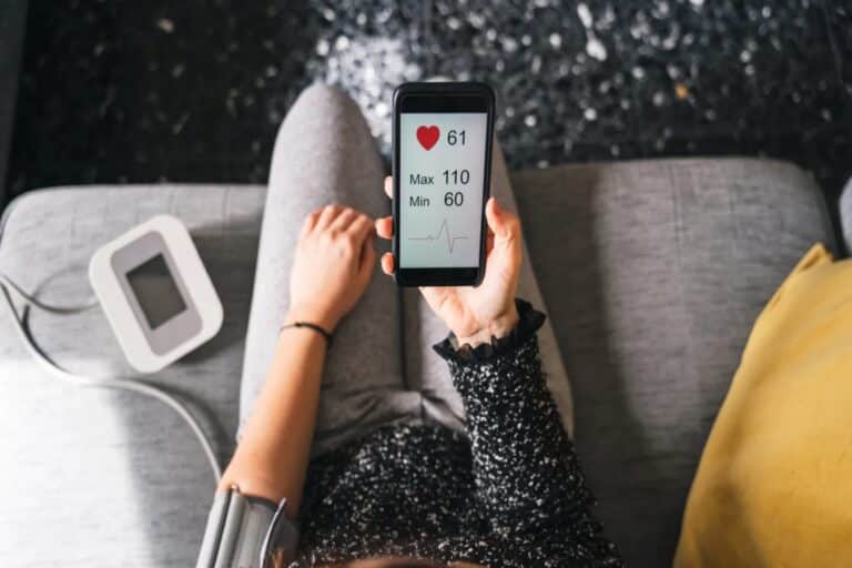 NHS: Καλεί τους πολίτες να υποβληθούν σε έλεγχο της αρτηριακής τους πίεσης