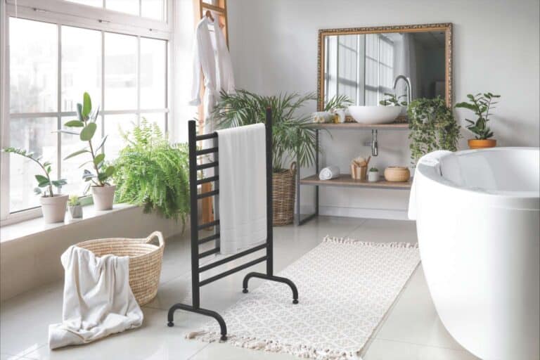 Μπάνιο μυρωδιές: 5 πράγματα που θα κάνουν το μπάνιο σας να μυρίζει υπέροχα