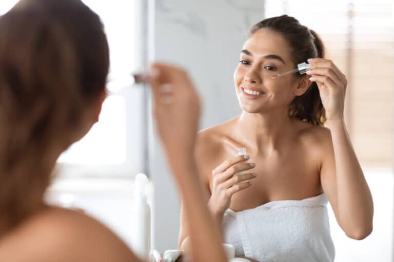 Ρετινόλη: Πώς η ρετινόλη συμβάλλει στην αντιγήρανση της επιδερμίδας;