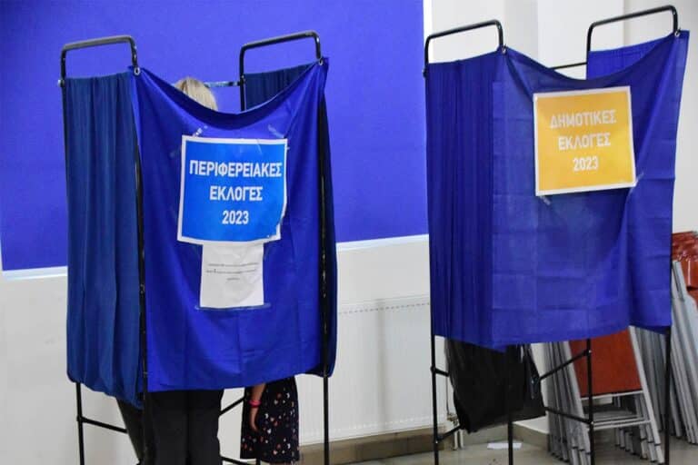 Αυτοδιοικητικές εκλογές: Ποιοι δήμαρχοι κλείδωσαν τη νίκη τους από την πρώτη Κυριακή;