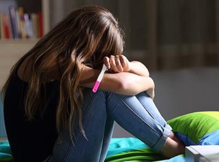 Εγκυμοσύνη: Η υγειονομική περίθαλψη για εκατομμύρια έγκυες έφηβες παραμελείται, αναφέρει μελέτη