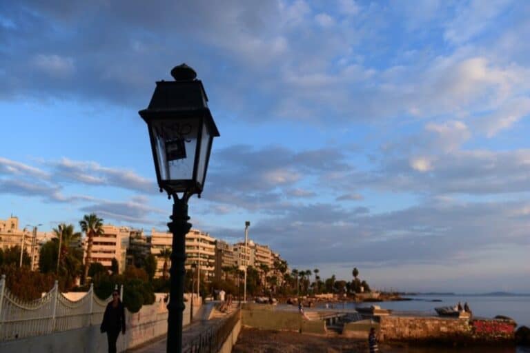 Πτώση της θερμοκρασίας, βροχές και καταιγίδες σε ολόκληρη τη χώρα