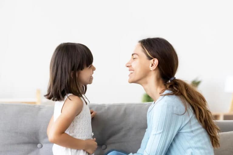 Παιδιά: Πώς γίνεται η συζήτηση για το σεξ σε μικρές ηλικίες;