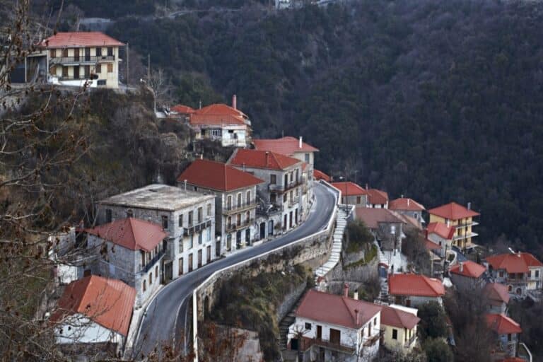 Καιρός 9/12: Πολύ κρύο με ήπια φαινόμενα σε ολόκληρη την χώρα