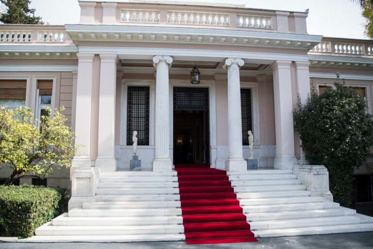 Οπαδική βία: Τη Δευτέρα οι ανακοινώσεις μετά την διυπουργική σύσκεψη