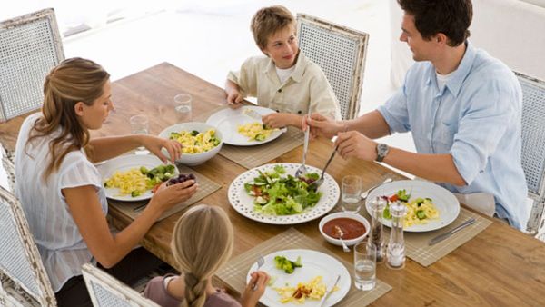https prod.static9.net .au media images kitchen 2011 11 16 12 00 family