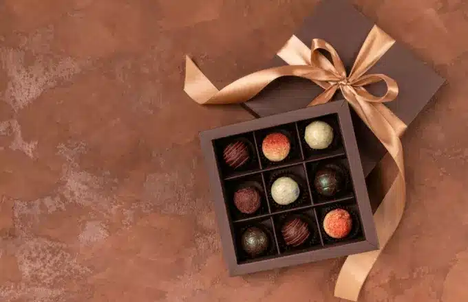 shutterstock eortologio sweets.jpg
