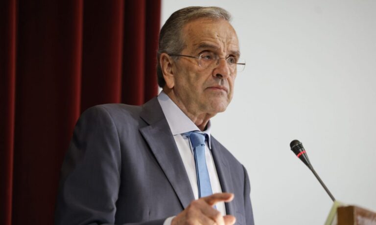 Σαμαράς για αγροτικές κινητοποιήσεις: «Στα μπλόκα δεν παίζεις Τζόκερ – παλεύεις για να ζήσεις»