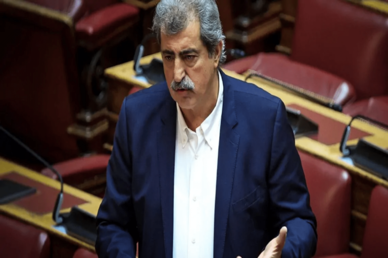 Πολιτική αντιπαράθεση μετά την πρόκληση Πολάκη για τις φωτογραφίες των «200 ηρώων»