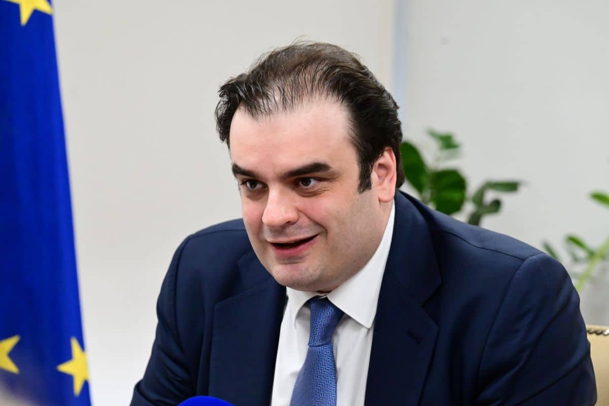 1744108573701 pierrakakis