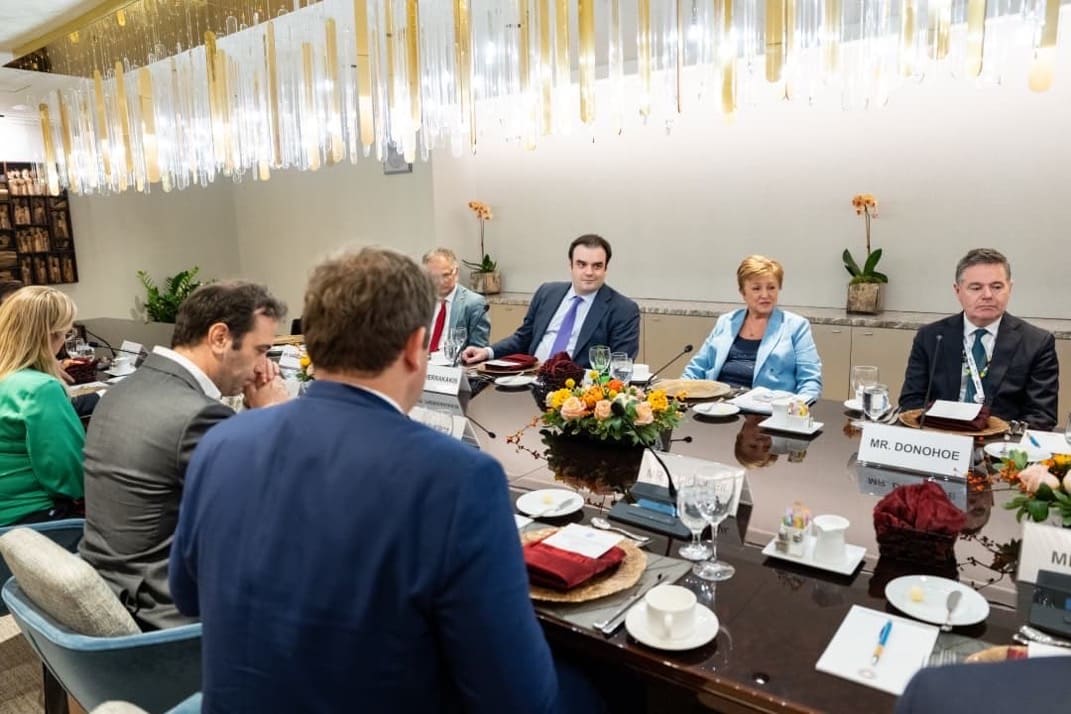 Χθες το βράδυ, στο δείπνο της @KGeorgieva με τους Υπουργούς Οικονομικών της Ε.Ε., είχαμε μια ουσιαστική ανταλλαγή απόψεων. Δεν ήταν μια τυπική συζήτηση: μιλήσαμε ανοιχτά για τις προκλήσεις και τις ευκαιρίες της παγκόσμιας οικονομία
