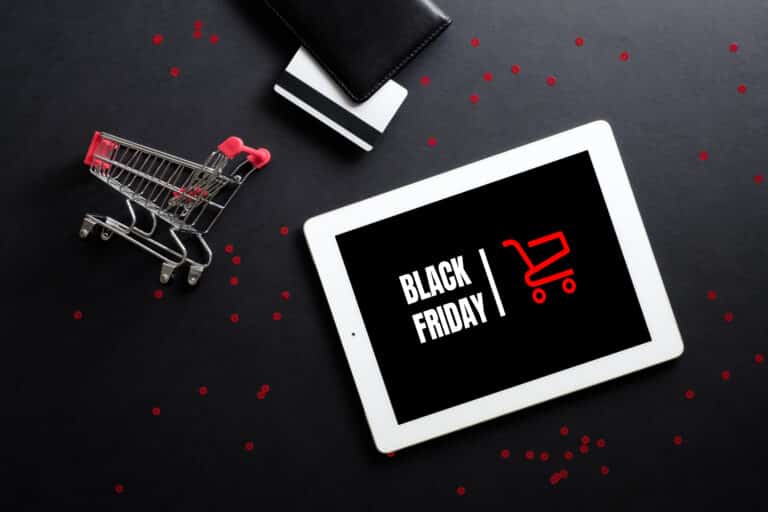 Πώς επηρεάζει το μυαλό μας το «πανηγύρι» του Black Friday