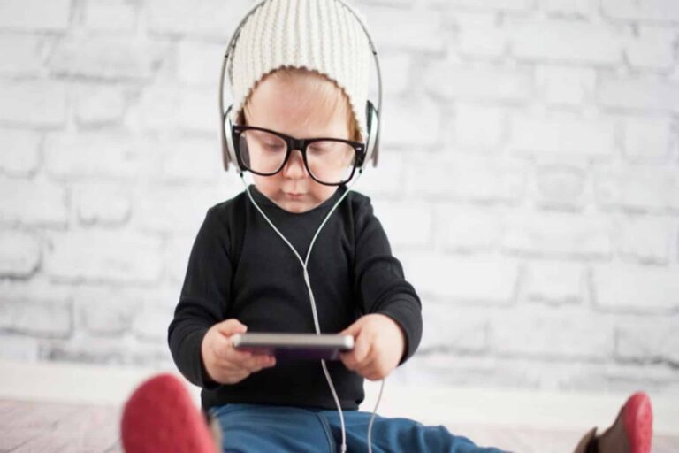 Μπορεί ο χρόνος οθόνης να είναι ωφέλιμος για την υγεία των παιδιών;