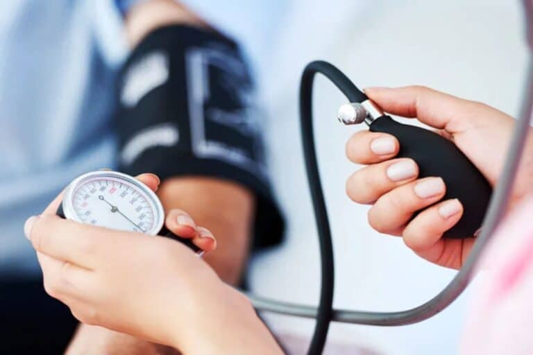 Υπέρταση: Χτυπά τον εγκέφαλο πριν ακόμη φανεί