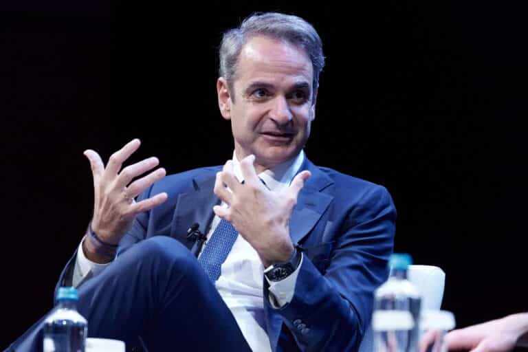 Διπλωματικός Μαραθώνιος για τον Κυριάκο Μητσοτάκη: Κωνσταντινούπολη – Λονδίνο σε 48 Ώρες Υψηλής Πολιτικής Έντασης