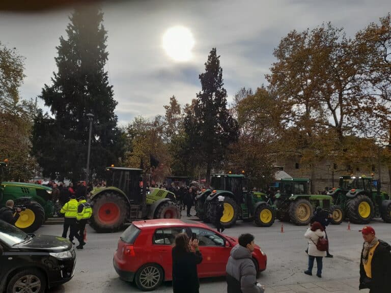 Κλιμάκωση των κινητοποιήσεων των αγροτών σε όλη την Ελλάδα – Χωρίς πληρωμές και χωρίς απαντήσεις