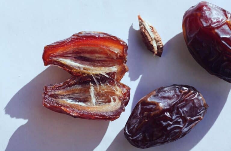 Χουρμάδες: Πρέπει να πλένονται πριν από την κατανάλωση;