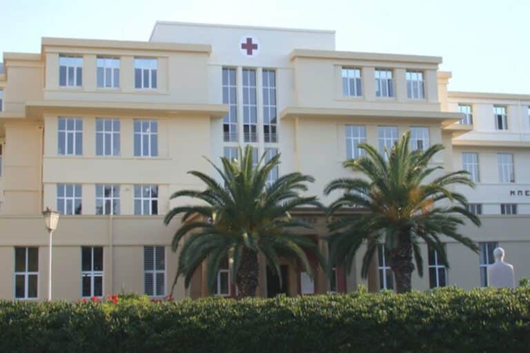Ερυθρός Σταυρός: Επίσκεψη του Πρωθυπουργό στα αναβαθμισμένα ΤΕΠ