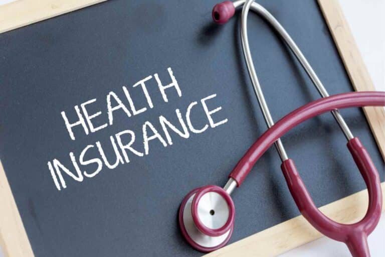 Ασφαλιστικά τέλη υγείας στην Ελλάδα: Τάσεις, αλλαγές και επιπτώσεις για τους πολίτες