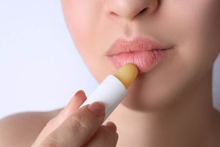 6 χρήσεις του lip balm που δεν έχεις φανταστεί
