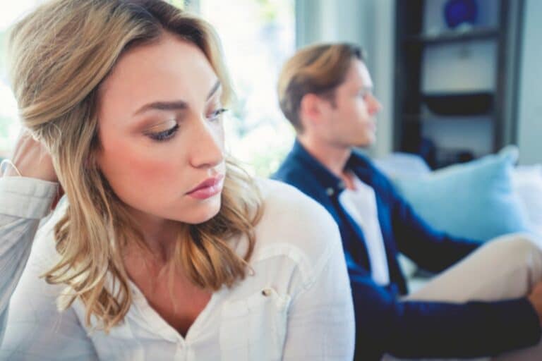 Περισσότερο από απλή «ονειροπόληση»—η αποσύνδεση είναι η τακτική επιβίωσης του νου