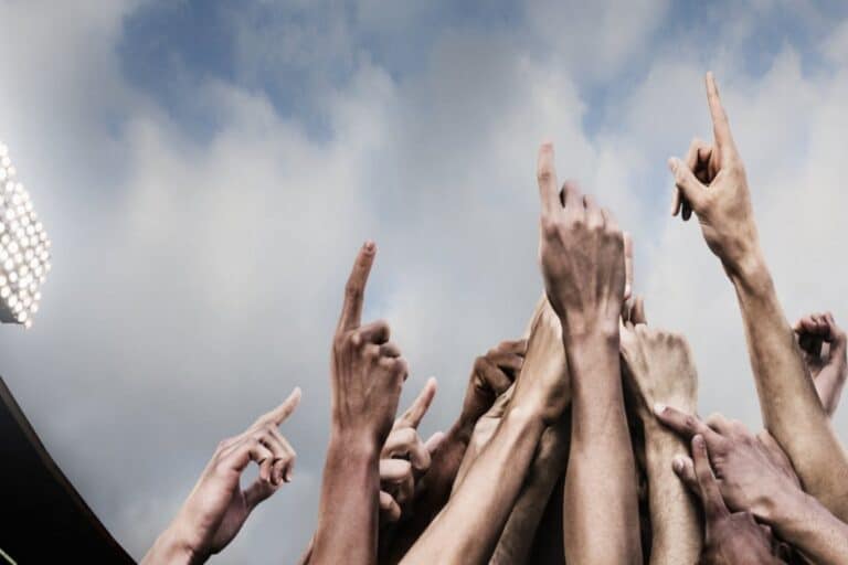 Γιατί τα παρατάμε λίγο πριν την επιτυχία: 5 μύθοι που εμποδίζουν την εξέλιξή σου