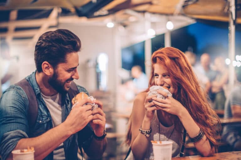 Σεξουαλικό φλερτ: Γιατί πέρα από απολαυστικό, είναι και απαραίτητο