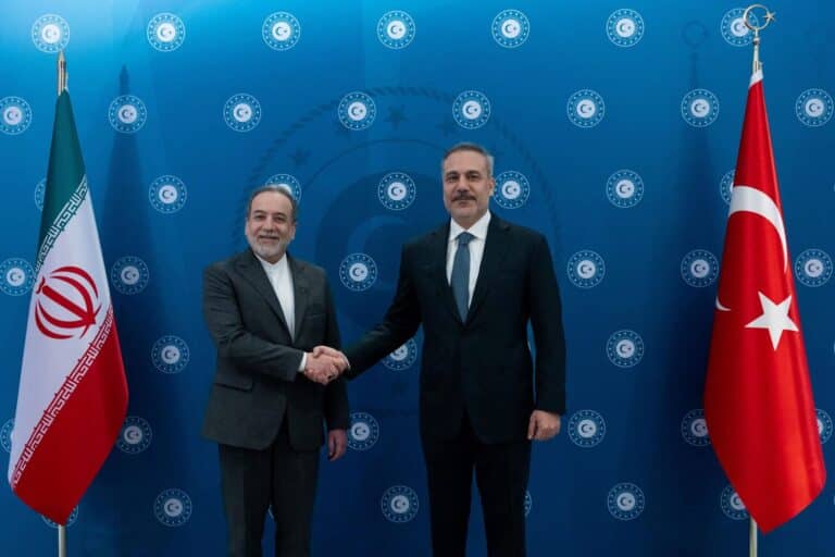 Ιράν – Τουρκία: Η σιωπηρή γεωπολιτική συμφωνία που αποτρέπει τη σύγκρουση στη Μέση Ανατολή