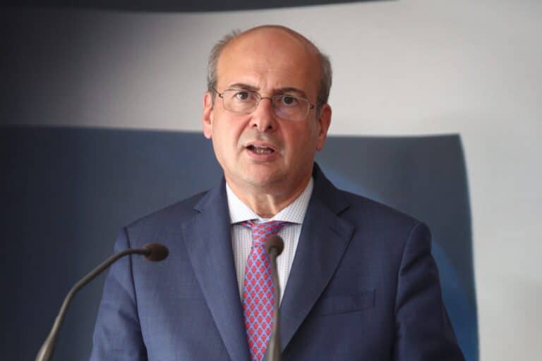 Χατζηδάκης: «Αν χρειαστεί, θα υπάρξει δεύτερη φάση μέτρων για κοινωνία και αγρότες»