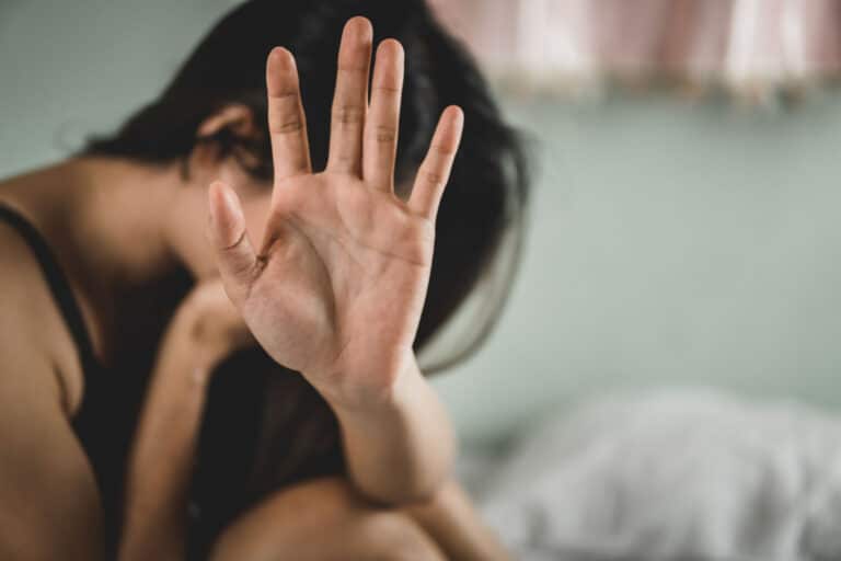 Sexual Burnout: 5 σημάδια ότι το άγχος καταστρέφει τη σεξουαλική σου ζωή