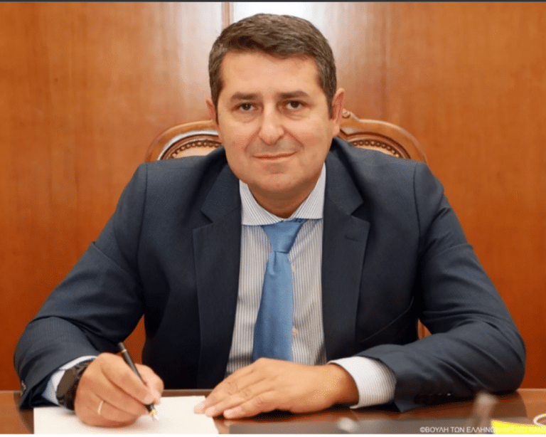 Γιώργος Μυλωνάκης: Παραμένει στη ΜΕΘ – Σταθερή αλλά κρίσιμη η κατάστασή του