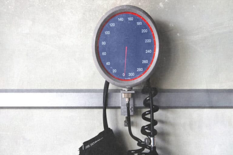 Υπέρταση: Ο σιωπηλός δολοφόνος – Τα συμπτώματα που πολλοί παραβλέπουν