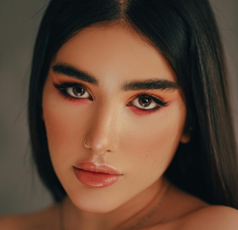 5 beauty λάθη που κάνουμε όλες και προσθέτουν χρόνια