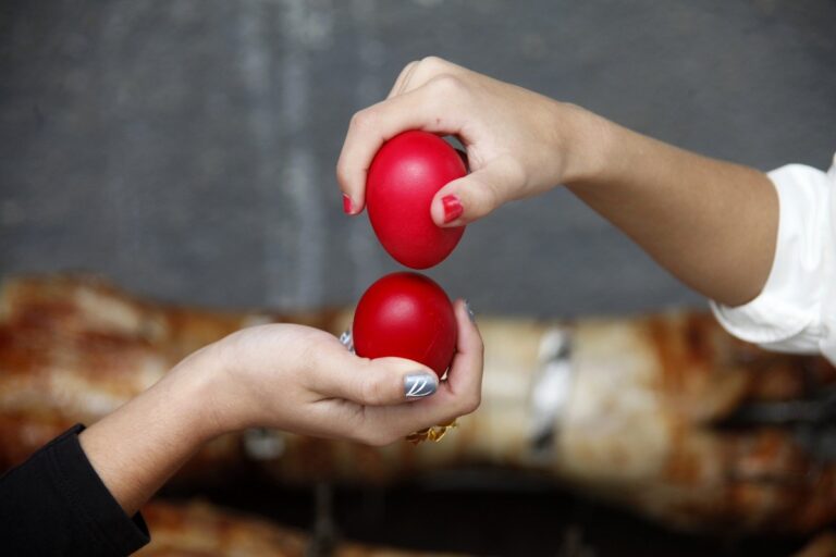 Πάσχα εκτός πόλης: Όσα χρειάζεσαι χωρίς να πάρεις… όλο το σπίτι