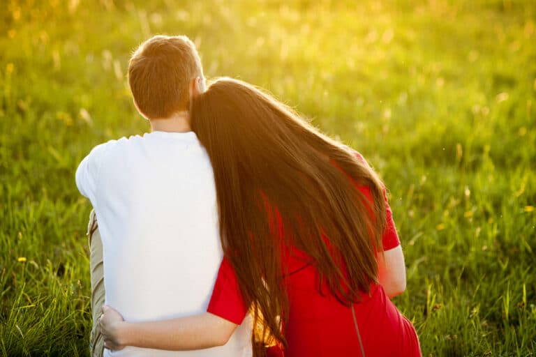 Situationship: Γιατί αυτή η λέξη μας απασχολεί τόσο πολύ;