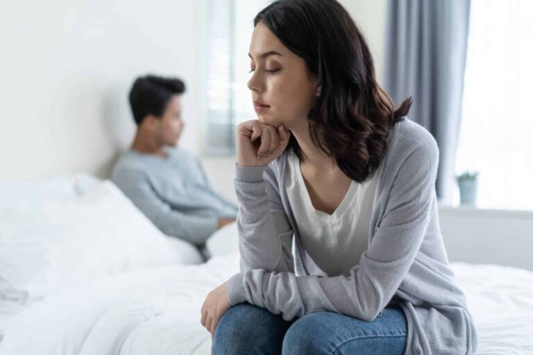 17 συνήθειες που ρίχνουν τη γυναικεία λίμπιντο — και πώς να τη σώσεις