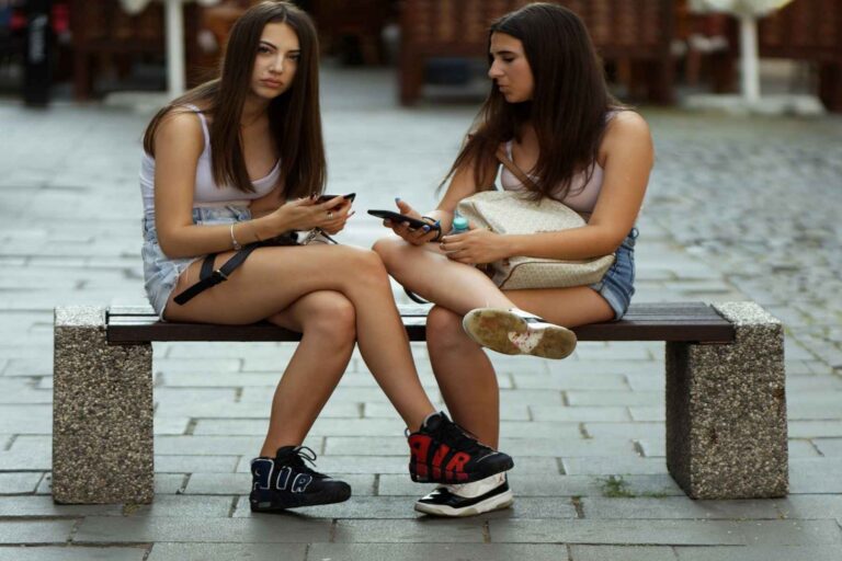 Τα μέσα κοινωνικής δικτύωσης τροφοδοτούν τις διατροφικές διαταραχές στους εφήβους